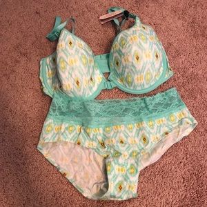 Nwt sz 34dd /med Victoria’s Secret